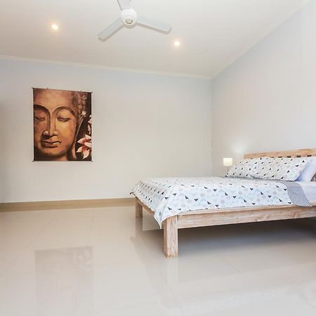 Castro Villa Seminyak Buitenkant foto