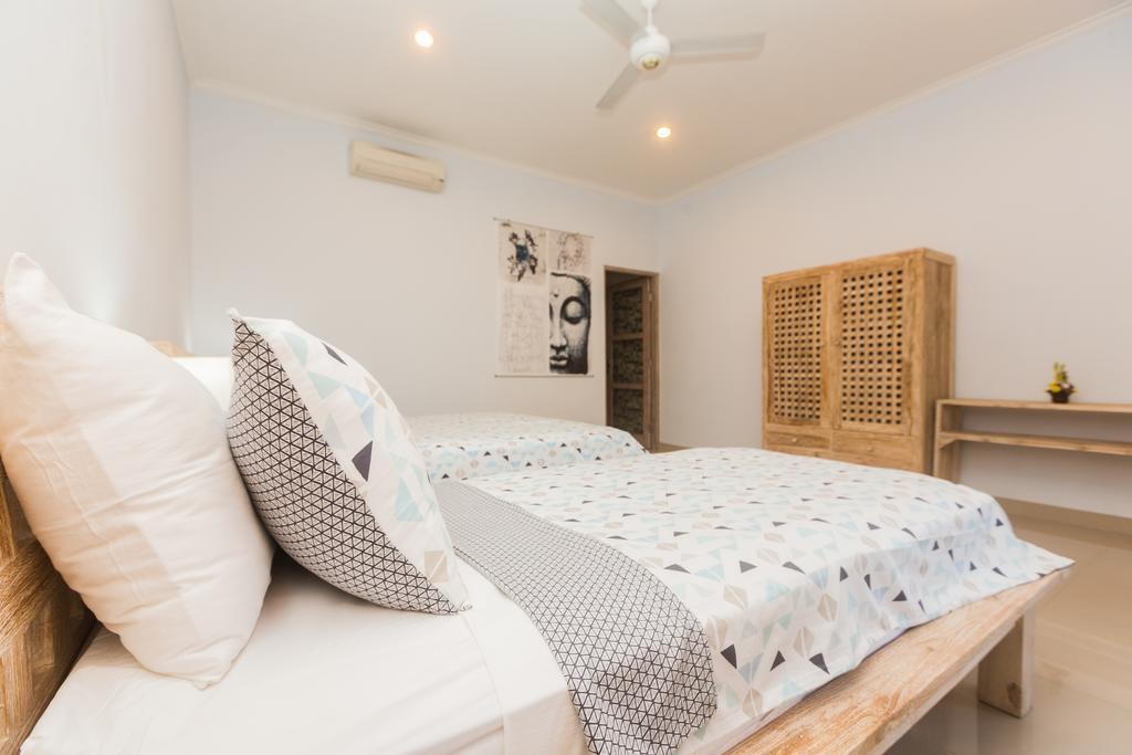 Castro Villa Seminyak Buitenkant foto