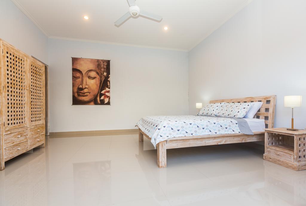Castro Villa Seminyak Buitenkant foto